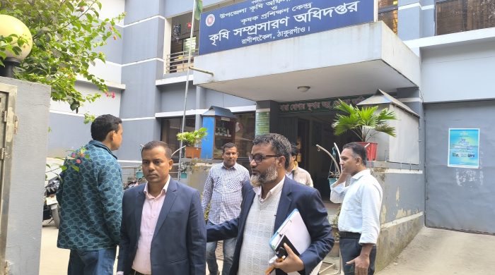 রাণীশংকৈলে কৃষি কর্মকর্তা হামলার ঘটনায়-থানায় মামলা তিন সদস্যের তদন্ত কমিটি গঠন