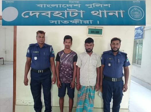 দেবহাটায় পুলিশের অভিযানে ২৫ পিচ ইয়াবাসহ ৩ জন আটক, মামলা