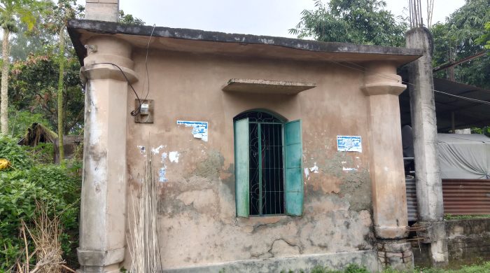 শত একর জমি থাকা সত্ত্বেও জরাজীর্ণ মসজিদ-অর্ধকোটি টাকা আত্মসাতের চাঞ্চল্যকর অভিযোগ